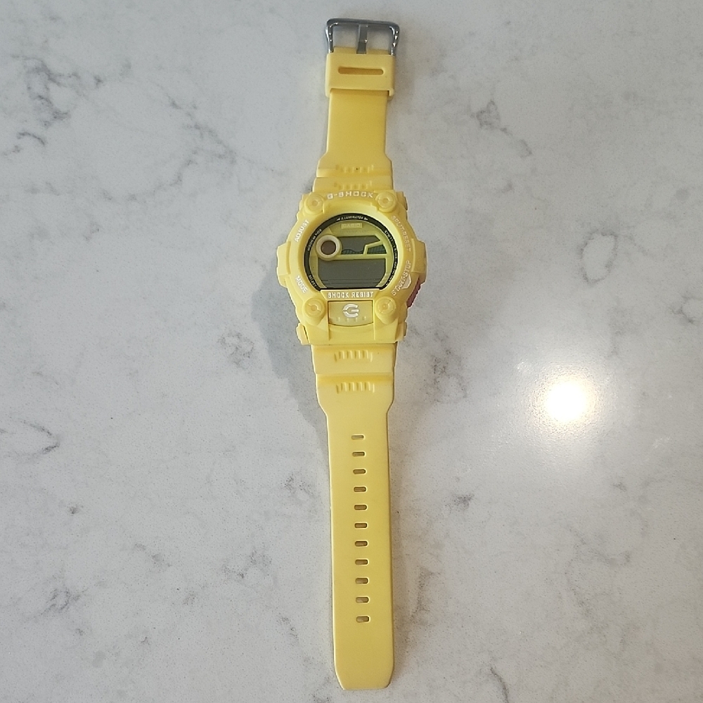 G-Shock Vibrant Yellow Smartwatch